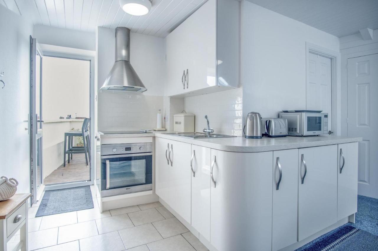 St Julians View - 1 Bedroom Apartment - テンビー エクステリア 写真